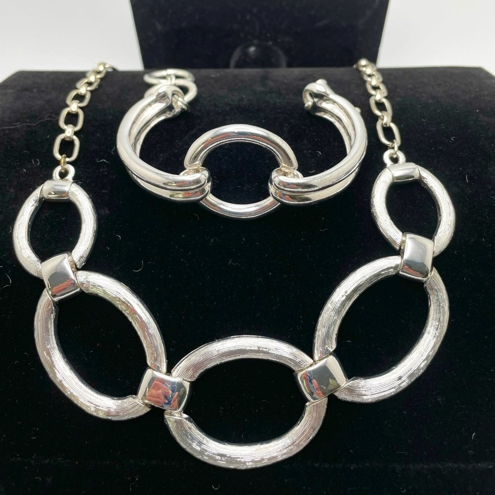 Silver Princes Necklace and bracelet